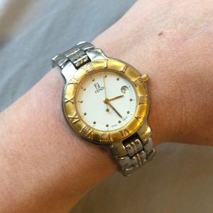 Fendi vintage gold and silver gold SS watch 900J